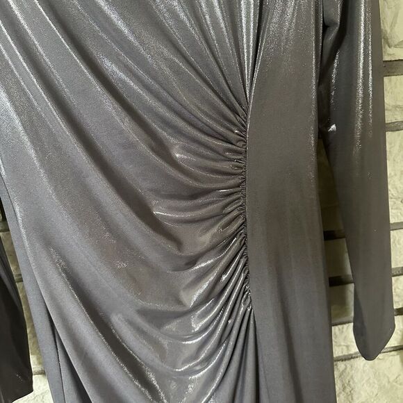 Vince Camuto Woman’s Silver Metallic Ruched Party Cocktail Sheath Dress Size 10 - Picture 4 of 6